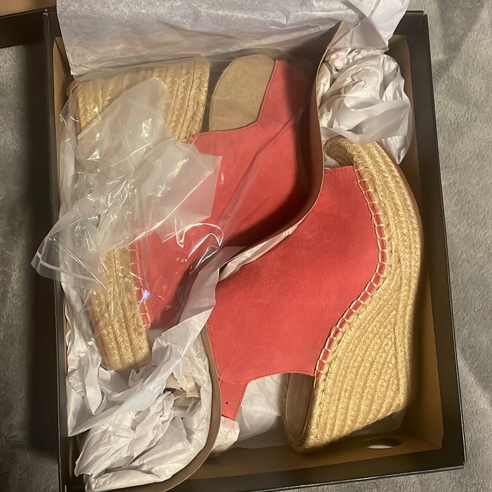 Kenneth Cole Pink Wedges. Size 7. BRAND NEW!!